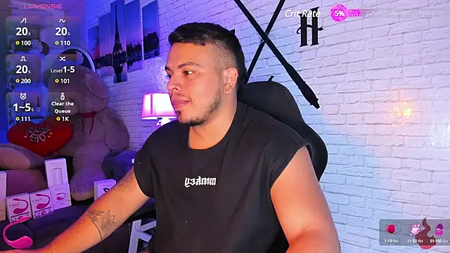 Snapshot of Naughty_Charly chatting on February 14, 2025, 10:47 pm Naughty Charly online show from February 14, 2025, 10:47 pm