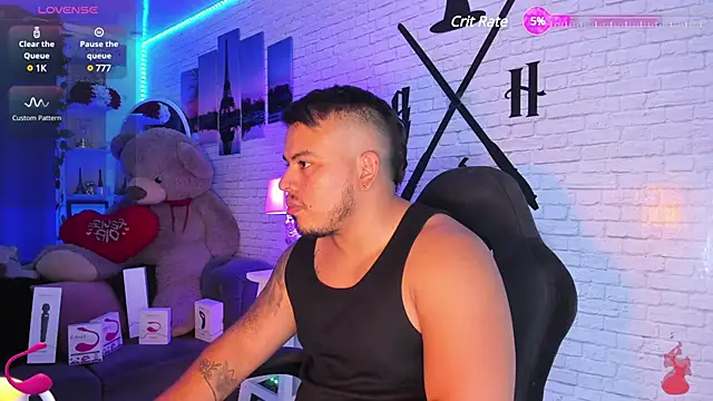 Snapshot of Naughty_Charly chatting on February 20, 2025, 6:57 pm Naughty Charly online show from February 20, 2025, 6:57 pm