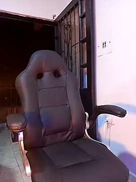 Snapshot of Naughty_Charly chatting on February 24, 2025, 12:41 am Naughty Charly online show from February 24, 2025, 12:41 am