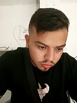 Snapshot of Naughty_Charly chatting on March 7, 2025, 12:34 pm Naughty Charly online show from March 7, 2025, 12:34 pm