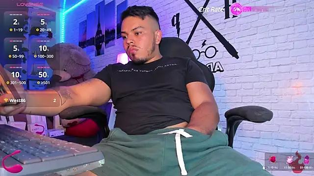 Snapshot of Naughty_Charly chatting on March 17, 2025, 6:11 pm Naughty Charly online show from March 17, 2025, 6:11 pm