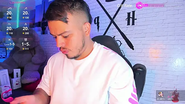 Snapshot of Naughty_Charly chatting on March 20, 2025, 12:11 pm Naughty Charly online show from March 20, 2025, 12:11 pm