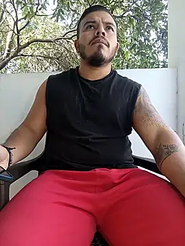 Snapshot of Naughty_Charly chatting on October 27, 2025, 1:04 pm Naughty Charly online show from October 27, 2025, 1:04 pm