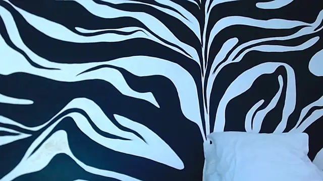 Snapshot of lilith_luv chatting on January 12, 2025, 8:36 am lilith luv online show from January 12, 2025, 8:36 am