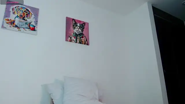 Snapshot of lilith_luv chatting on October 31, 2025, 8:04 am lilith luv online show from October 31, 2025, 8:04 am