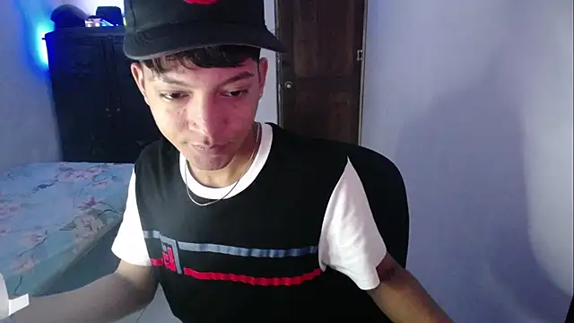 Snapshot of Sxntisaul__ chatting on February 9, 2025, 2:18 pm Sxntisaul online show from February 9, 2025, 2:18 pm