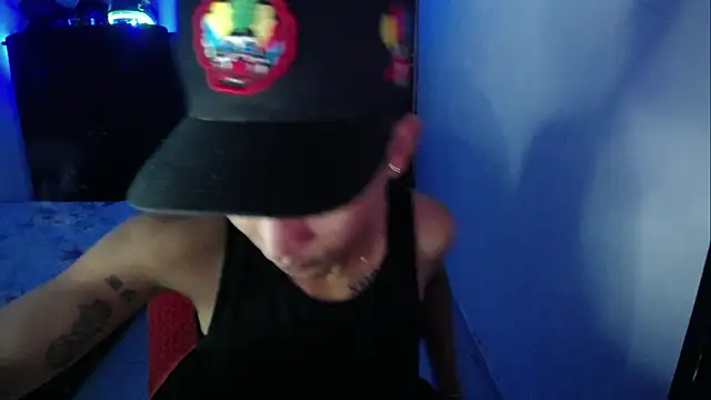 Snapshot of Sxntisaul__ chatting on February 13, 2025, 2:56 am Sxntisaul online show from February 13, 2025, 2:56 am