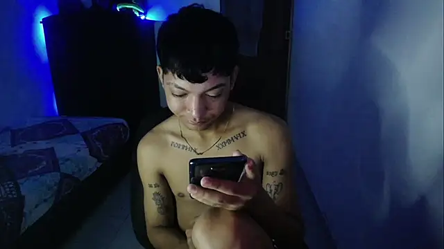 Snapshot of Sxntisaul__ chatting on February 18, 2025, 1:00 pm Sxntisaul online show from February 18, 2025, 1:00 pm