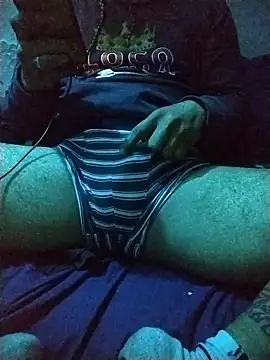 Snapshot of Woofer_dick chatting on December 1, 2025, 3:44 am Woofer dick online show from December 1, 2025, 3:44 am