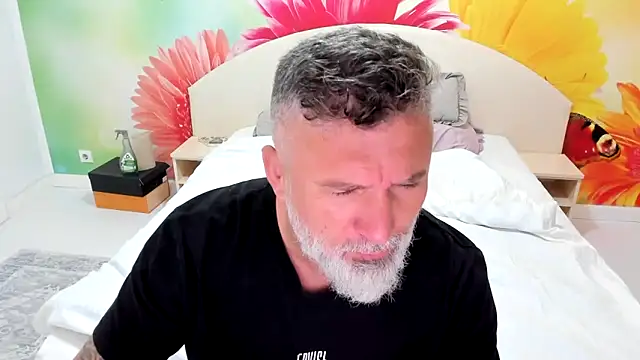 Snapshot of BlowMyXXL chatting on November 20, 2025, 8:58 am BlowMyXXL online show from November 20, 2025, 8:58 am