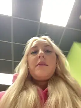 MerlinDave online show from September 22, 2025, 2:13 am