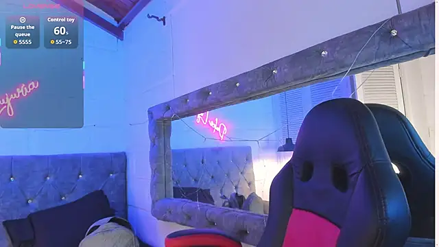 Snapshot of sarajhonson_dl chatting on November 25, 2025, 5:13 pm sarajhonson dl online show from November 25, 2025, 5:13 pm