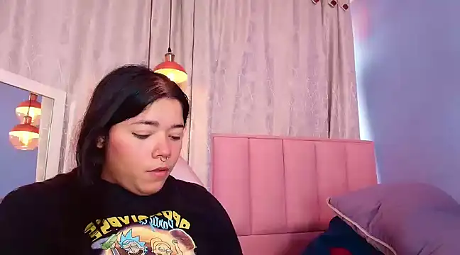 Snapshot of rose_barbara chatting on December 7, 2024, 3:19 pm rose barbara online show from December 7, 2024, 3:19 pm
