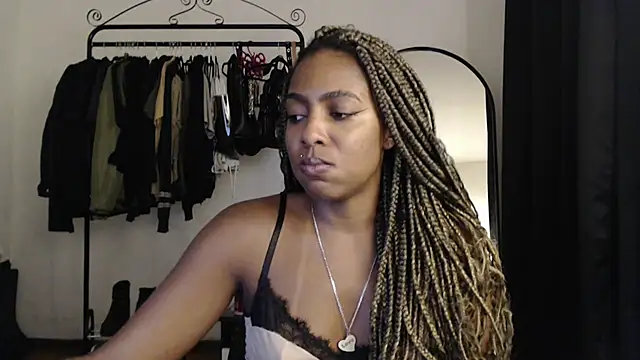 Snapshot of marisilva_br chatting on February 6, 2025, 12:11 am marisilva br online show from February 6, 2025, 12:11 am