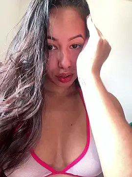 Monica Pimentinha  online show from March 11, 2025, 1:12 pm