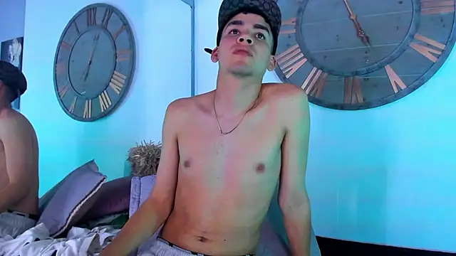 Snapshot of Mike_0233_ chatting on January 3, 2025, 7:16 am Mike 0233 online show from January 3, 2025, 7:16 am