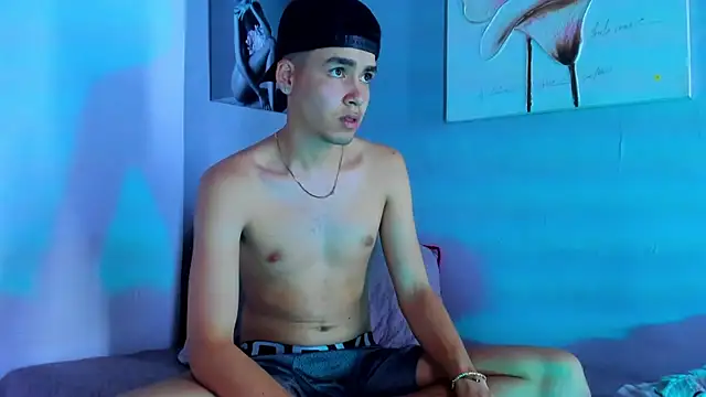 Snapshot of Mike_0233_ chatting on January 12, 2025, 7:53 am Mike 0233 online show from January 12, 2025, 7:53 am