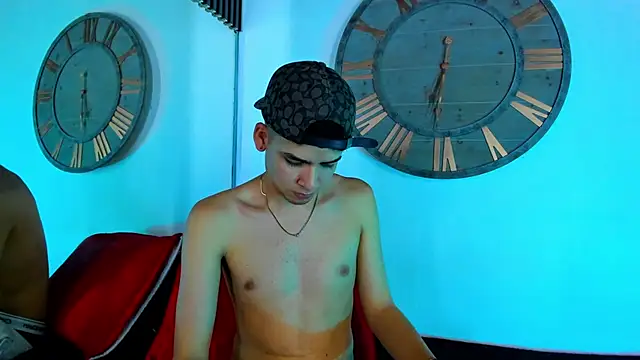 Snapshot of Mike_0233_ chatting on February 1, 2025, 8:08 am Mike 0233 online show from February 1, 2025, 8:08 am