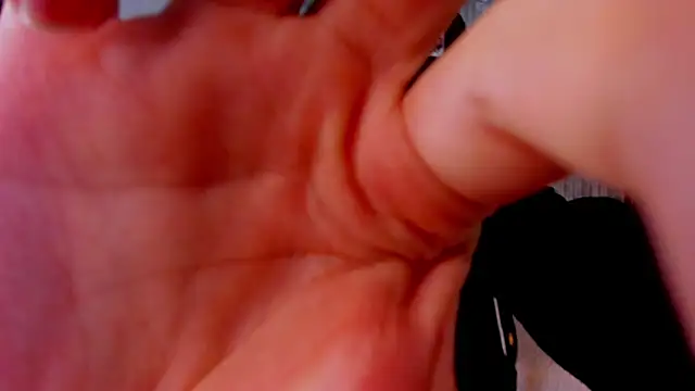 Snapshot of Mike_0233_ chatting on September 11, 2025, 4:01 am Mike 0233 online show from September 11, 2025, 4:01 am