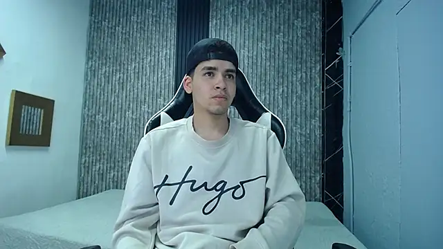 Snapshot of Mike_0233_ chatting on November 22, 2025, 4:11 am Mike 0233 online show from November 22, 2025, 4:11 am