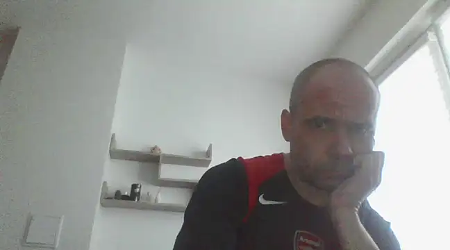 Snapshot of Franc113 chatting on March 17, 2025, 3:18 pm Franc113 online show from March 17, 2025, 3:18 pm