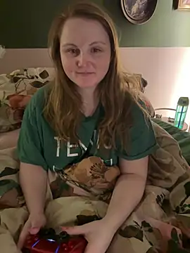Snapshot of GingerSnap33 chatting on January 29, 2025, 4:36 am GingerSnap33 online show from January 29, 2025, 4:36 am