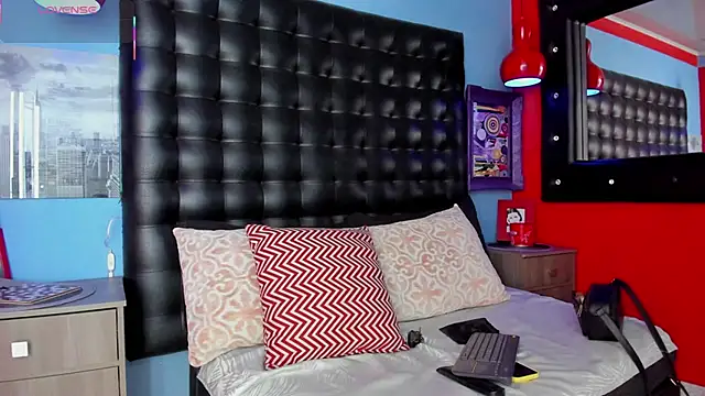 Snapshot of CloeRodriguez chatting on November 14, 2025, 9:24 pm CloeRodriguez online show from November 14, 2025, 9:24 pm