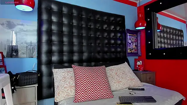 Snapshot of CloeRodriguez chatting on November 15, 2025, 9:21 pm CloeRodriguez online show from November 15, 2025, 9:21 pm