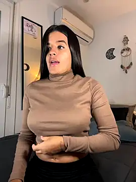 EmelyRogers online show from November 25, 2025, 7:25 pm