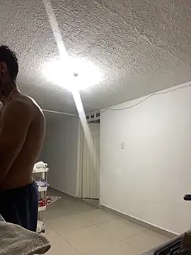 JuanBlade online show from November 4, 2025, 11:31 am