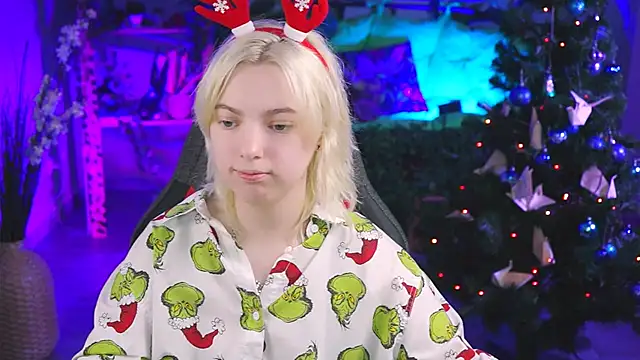 Snapshot of RocKStone_ chatting on December 25, 2024, 10:50 am RocKStone  online show from December 25, 2024, 10:50 am