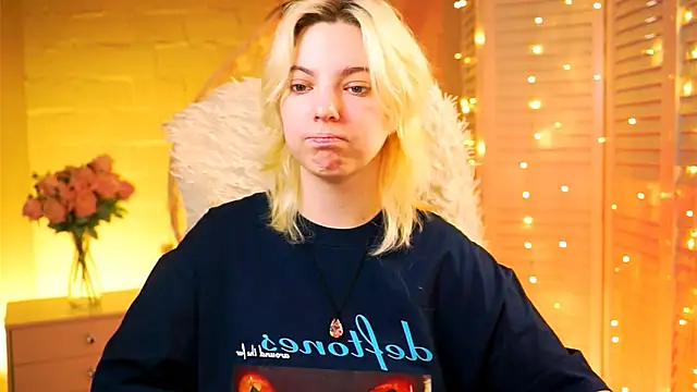 Snapshot of RocKStone_ chatting on February 8, 2025, 8:09 am RocKStone  online show from February 8, 2025, 8:09 am