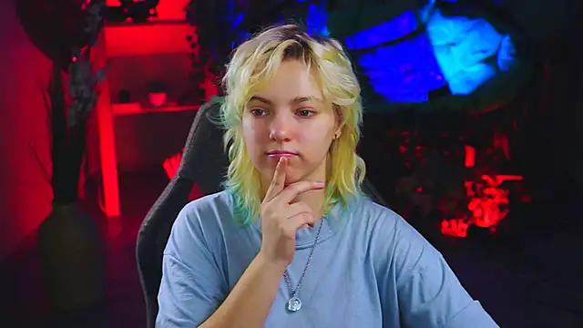 Snapshot of RocKStone_ chatting on February 19, 2025, 4:12 am RocKStone  online show from February 19, 2025, 4:12 am