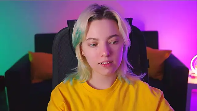 Snapshot of RocKStone_ chatting on February 21, 2025, 4:07 am RocKStone  online show from February 21, 2025, 4:07 am