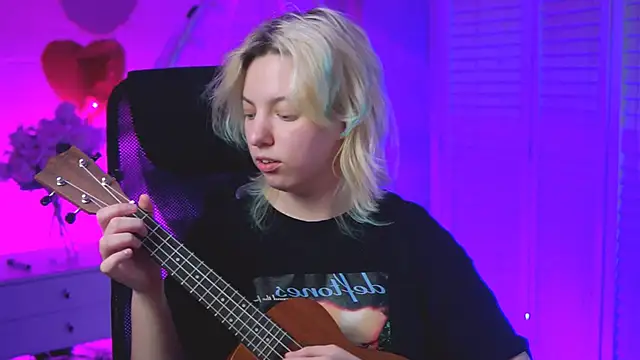 Snapshot of RocKStone_ chatting on March 7, 2025, 7:19 am RocKStone  online show from March 7, 2025, 7:19 am