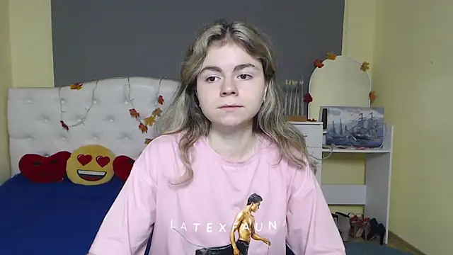 TinaRedly online show from November 22, 2025, 12:15 pm