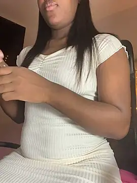 Snapshot of kellya_ chatting on January 12, 2025, 10:22 pm kellya  online show from January 12, 2025, 10:22 pm