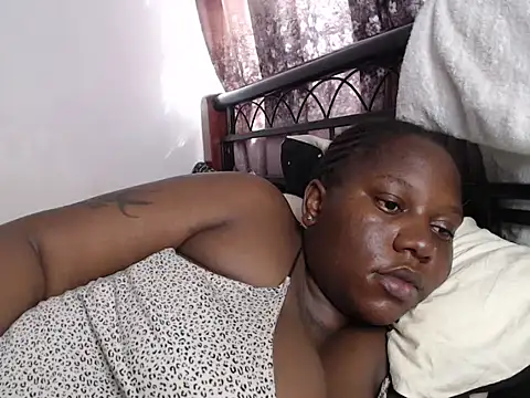 Snapshot of Whimsicalwillow chatting on November 19, 2025, 11:21 am Whimsicalwillow online show from November 19, 2025, 11:21 am