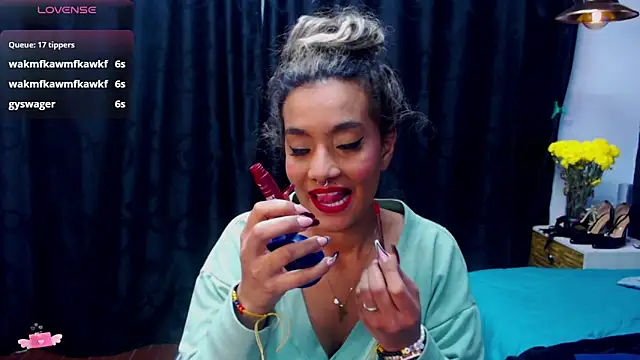 megan collins96 online show from December 31, 2024, 7:42 am