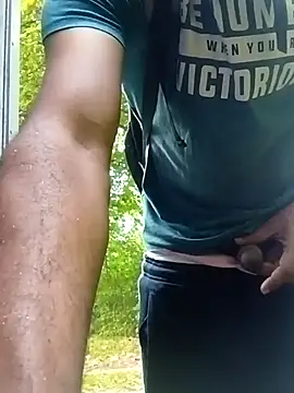 maleesa online show from September 19, 2025, 5:20 am