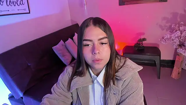 ArianaBaker online show from November 4, 2025, 2:38 pm