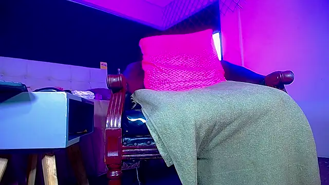 bellatrixx 69 online show from December 4, 2025, 11:19 am