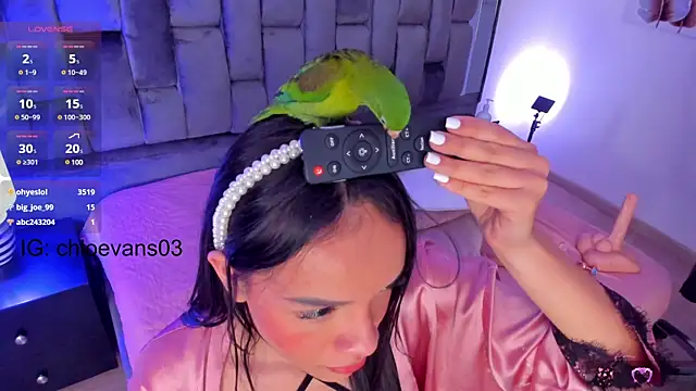 Snapshot of Chloe_evans__ chatting on March 7, 2025, 5:49 pm Chloe evans online show from March 7, 2025, 5:49 pm