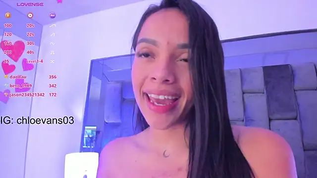 Snapshot of Chloe_evans__ chatting on March 20, 2025, 11:38 am Chloe evans online show from March 20, 2025, 11:38 am
