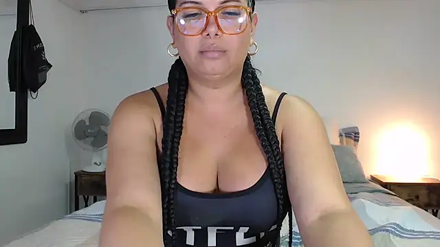 flowerdirtty online show from October 26, 2025, 3:23 am