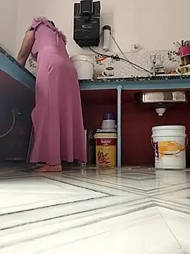 Snapshot of Archna-ji chatting on September 9, 2025, 4:01 am Archna-ji online show from September 9, 2025, 4:01 am