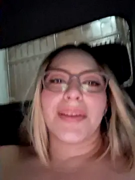 Snapshot of Valentina_St chatting on January 7, 2025, 10:52 pm Valentina St online show from January 7, 2025, 10:52 pm