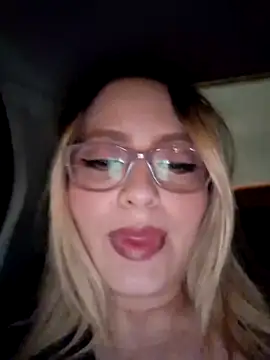 Snapshot of Valentina_St chatting on January 9, 2025, 11:45 pm Valentina St online show from January 9, 2025, 11:45 pm