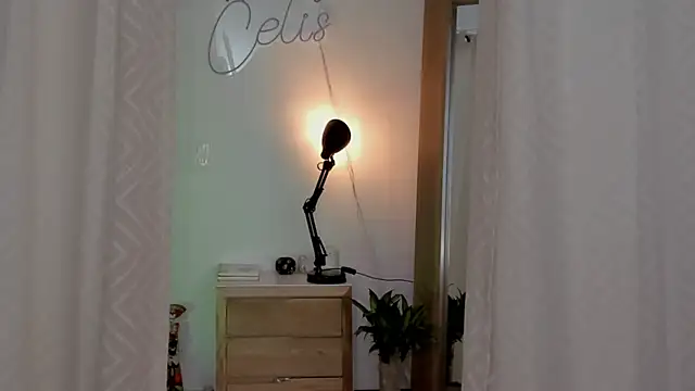 yandracelisofficial online show from February 5, 2025, 8:21 am