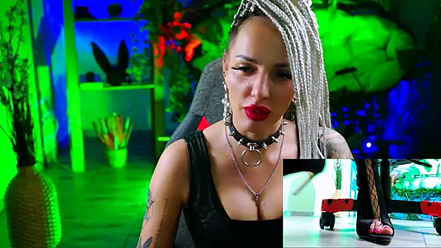 MonicaMaxwel online show from March 14, 2025, 3:03 pm